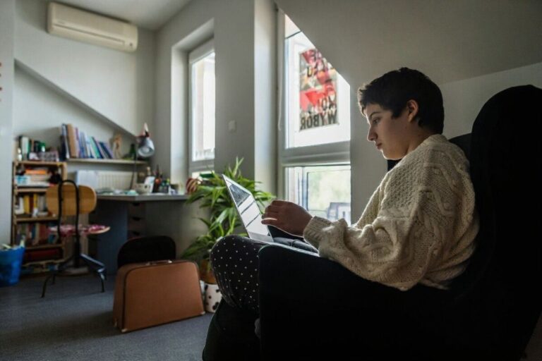 Up to 20% fee rebates for international students in Australian unis