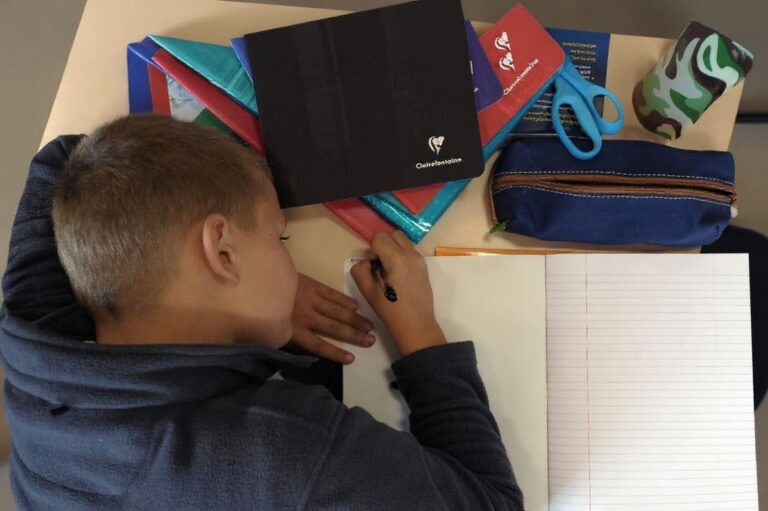 4 ways grammatical metaphor improves academic writing