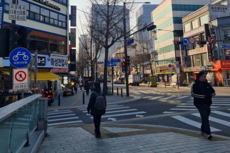 Save money in Seoul: Transport, food, coffee, and healthcare tips for students